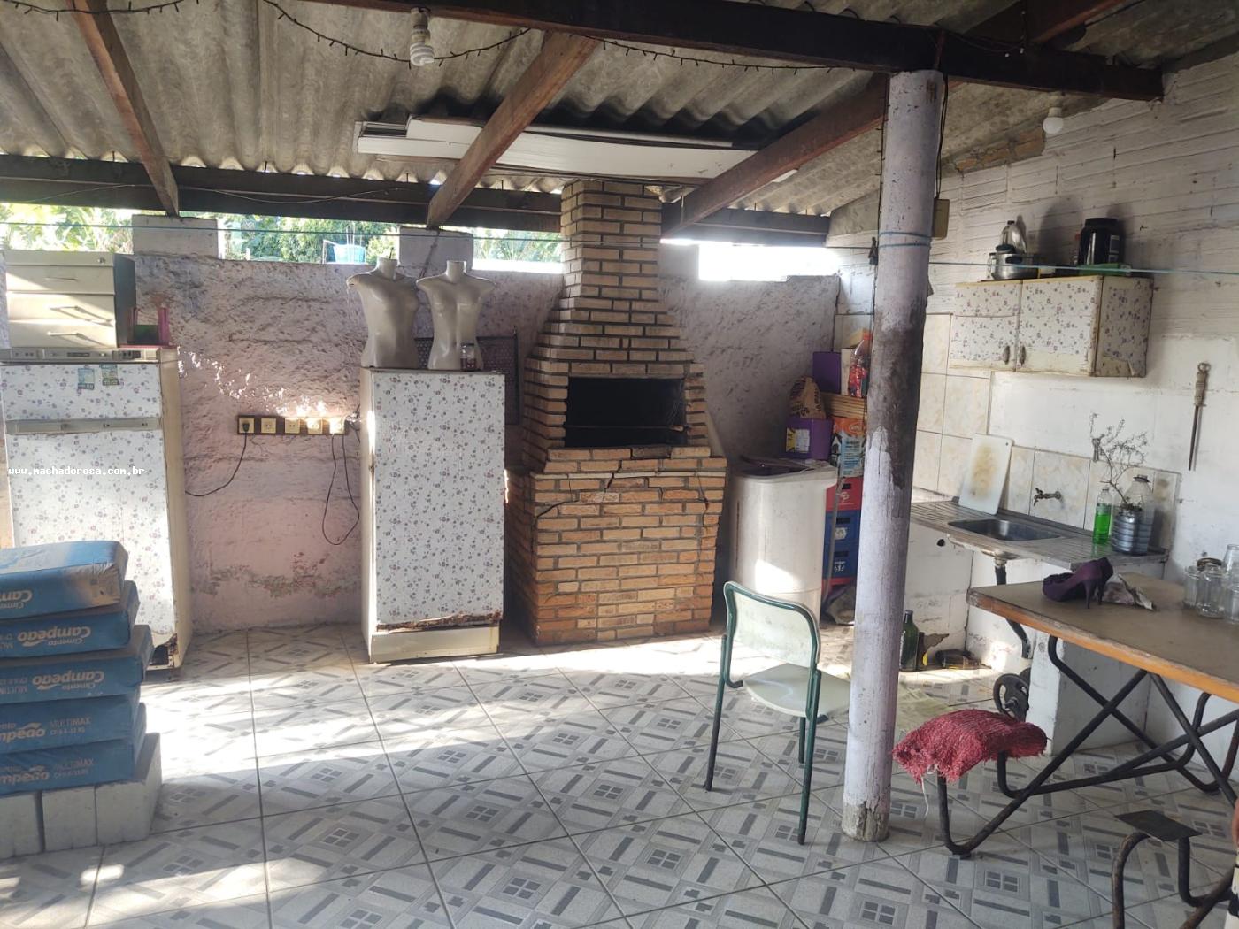 Casa à venda com 3 quartos, 235m² - Foto 2