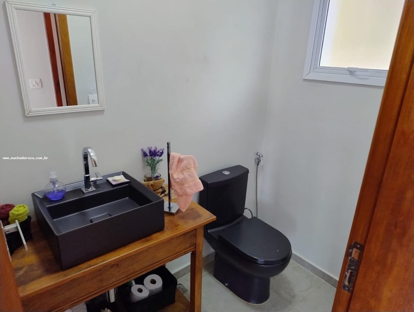 Casa à venda com 3 quartos, 252m² - Foto 30