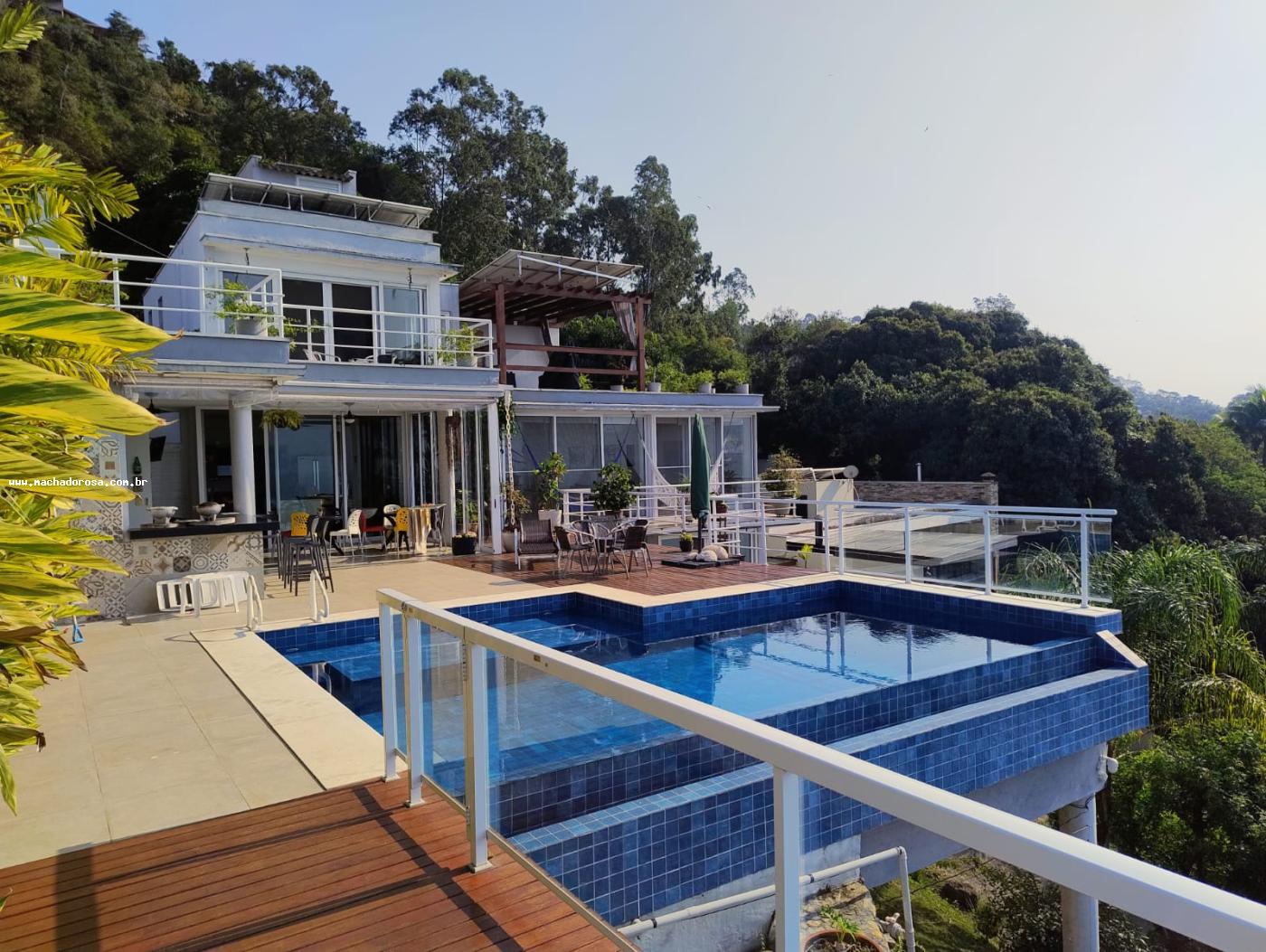 Casa à venda com 3 quartos, 252m² - Foto 4