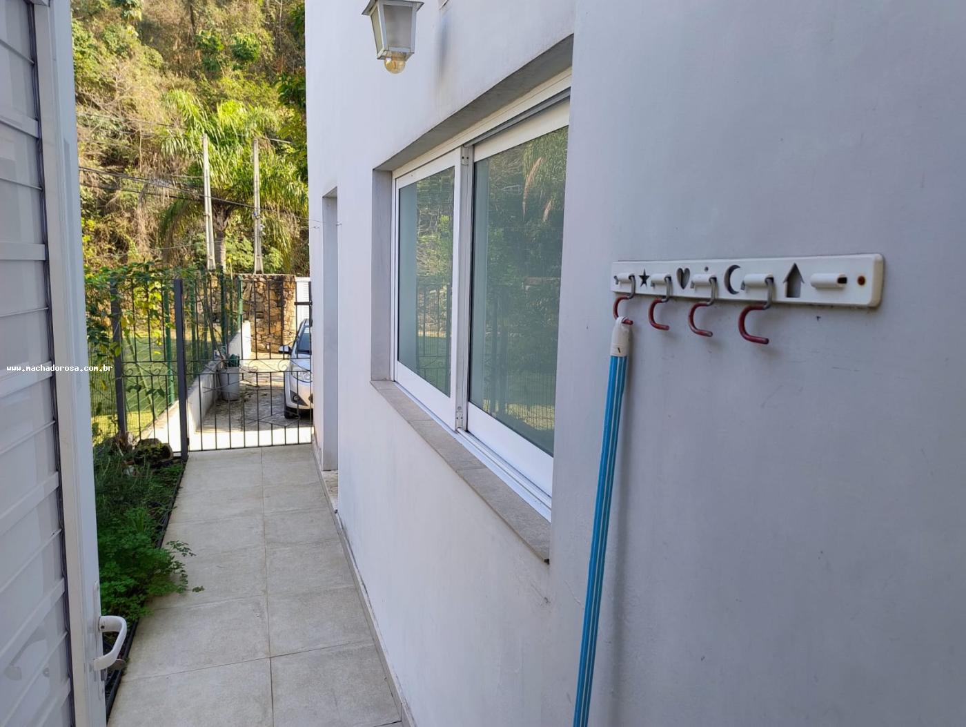 Casa à venda com 3 quartos, 252m² - Foto 20