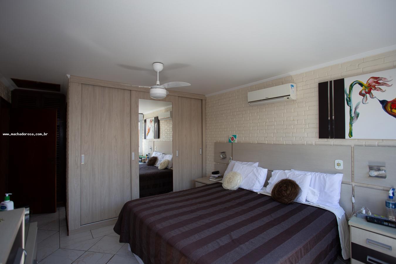 Casa à venda com 3 quartos, 229m² - Foto 5