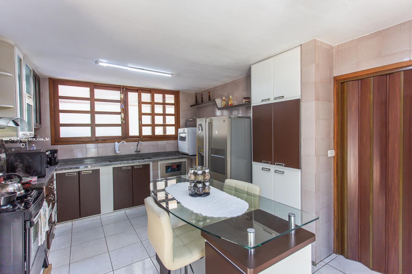 Casa à venda com 3 quartos, 229m² - Foto 8