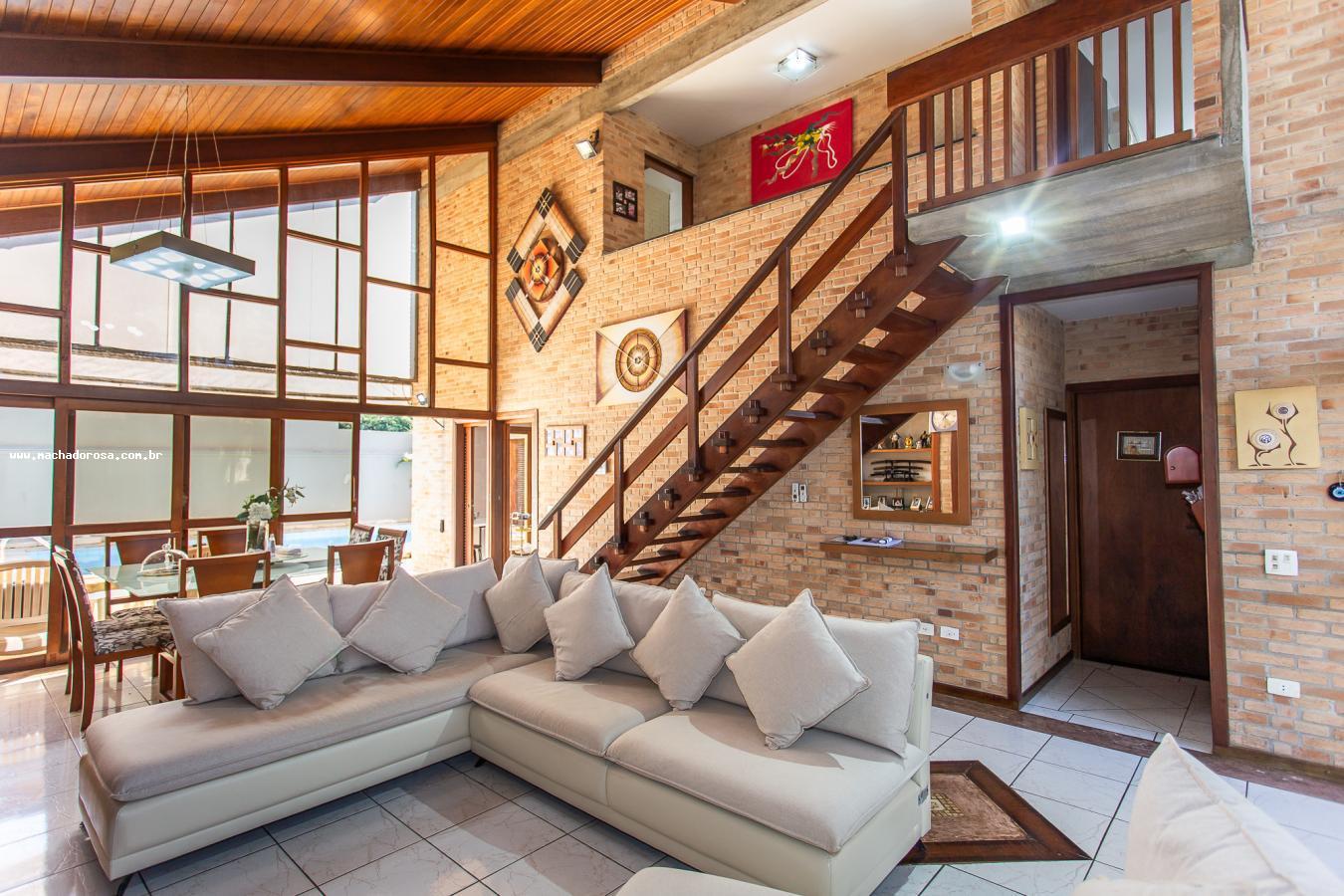 Casa à venda com 3 quartos, 229m² - Foto 7