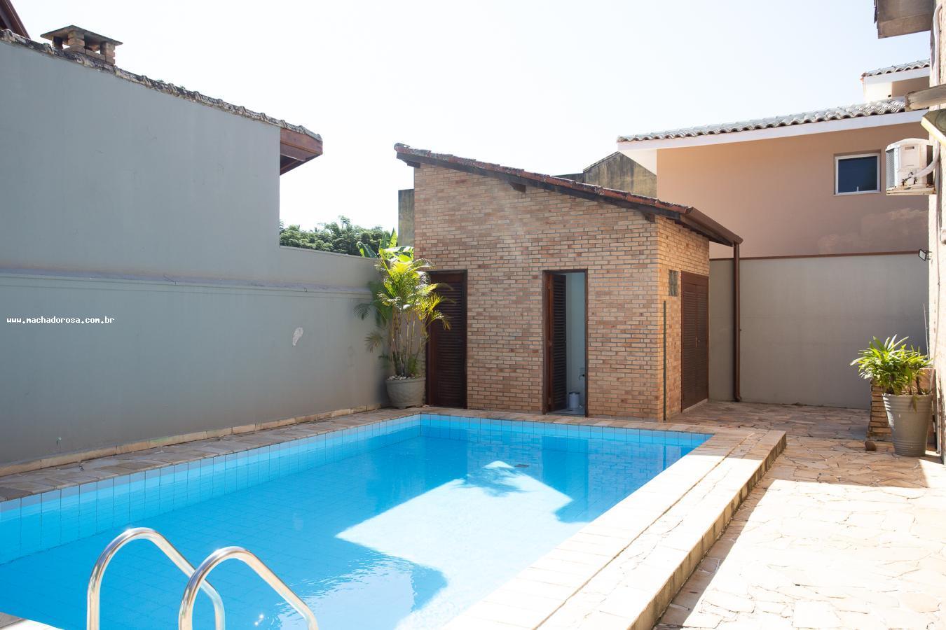 Casa à venda com 3 quartos, 229m² - Foto 3