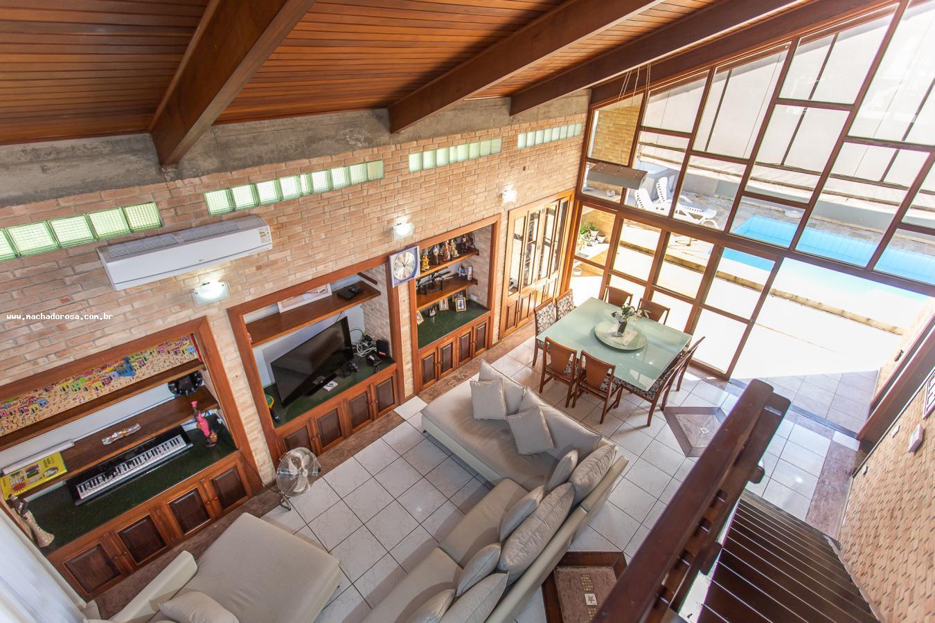 Casa à venda com 3 quartos, 229m² - Foto 17