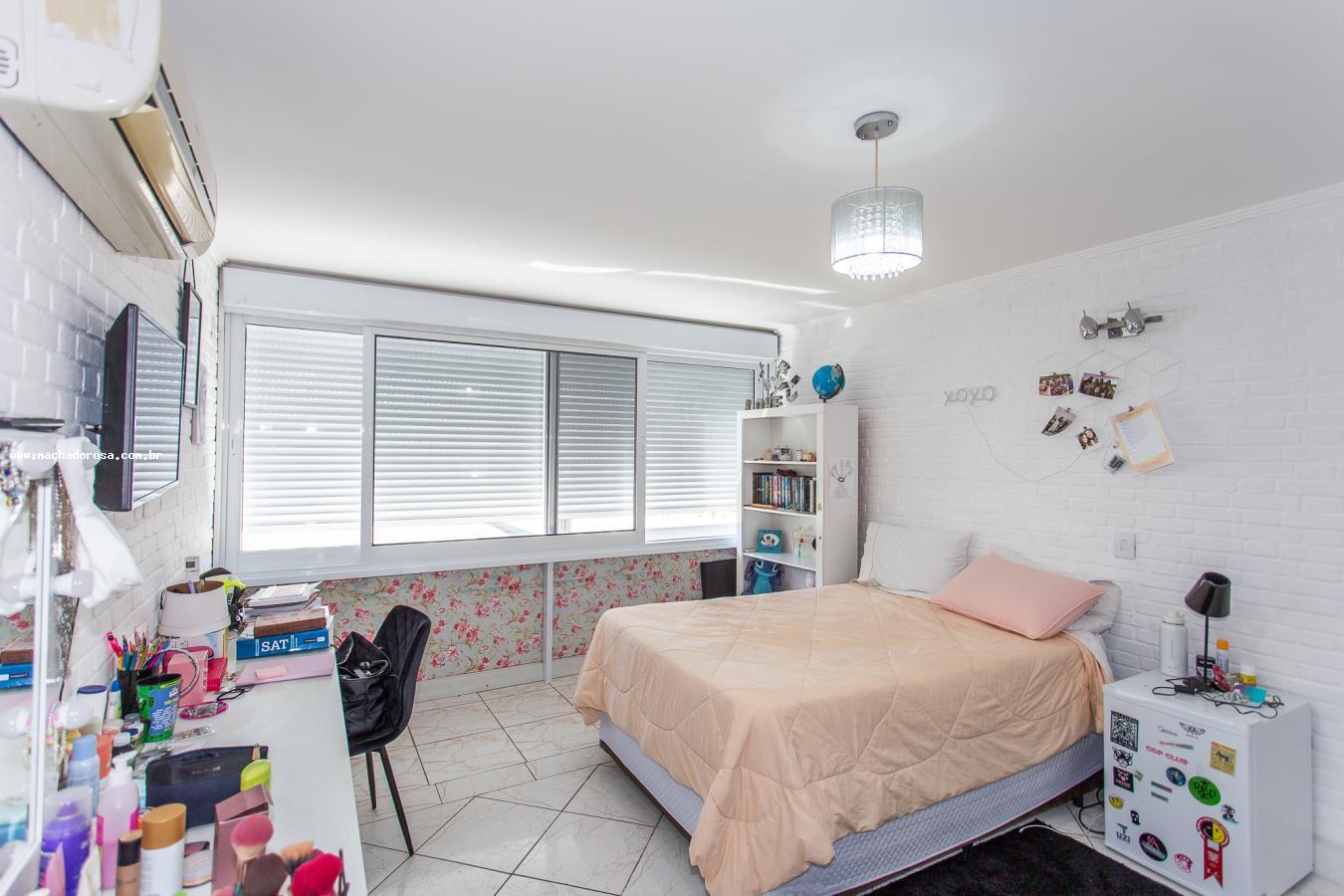 Casa à venda com 3 quartos, 229m² - Foto 20