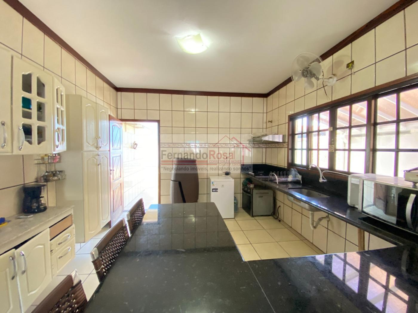 Casa à venda com 2 quartos, 300m² - Foto 14