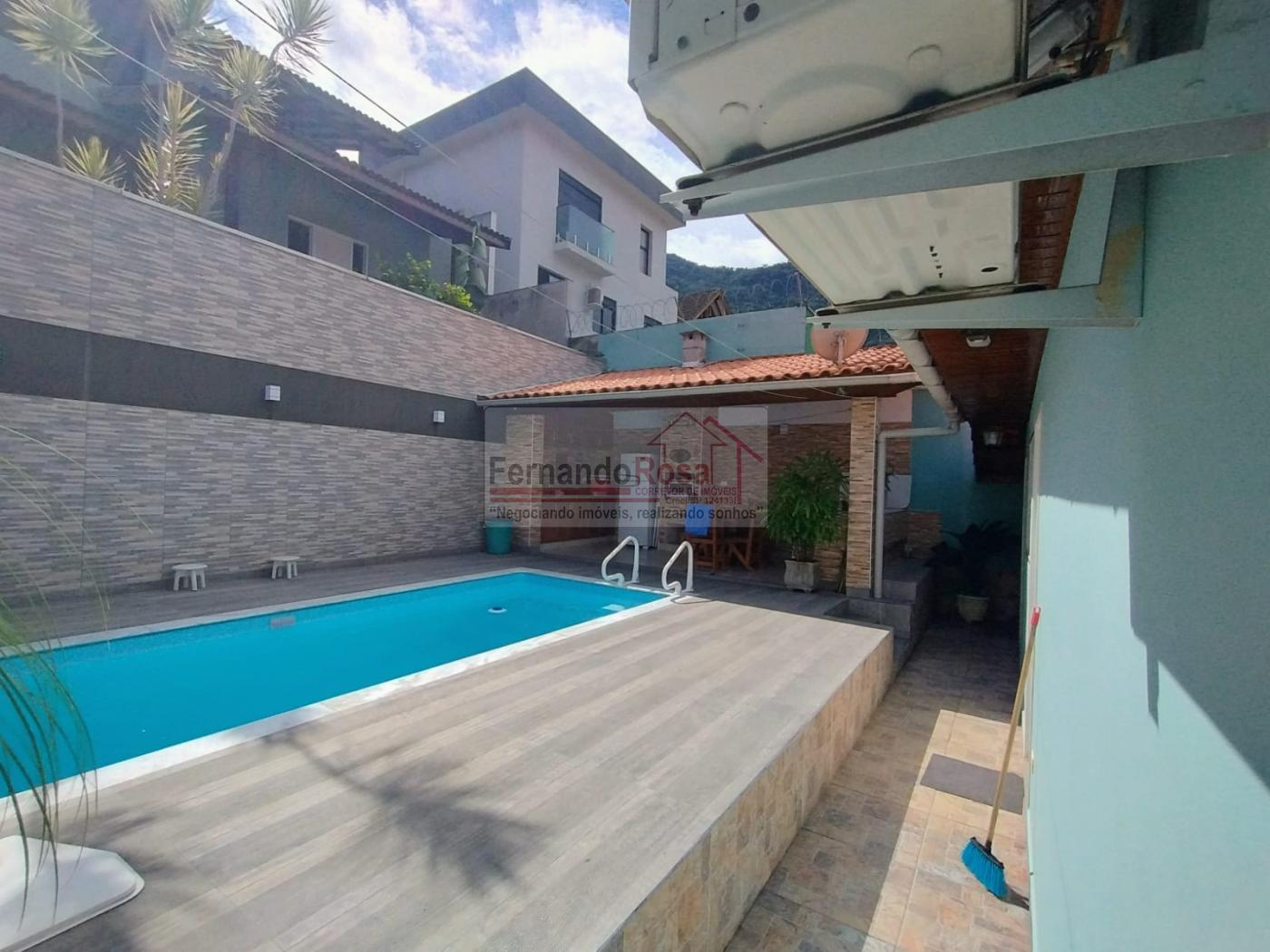 Casa à venda com 3 quartos, 247m² - Foto 15