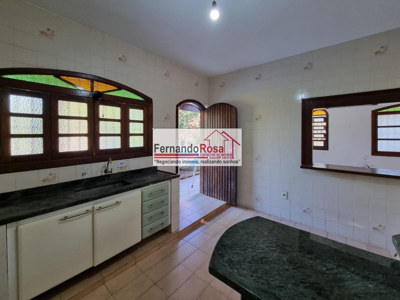 Casa para alugar com 3 quartos, 600m² - Foto 29