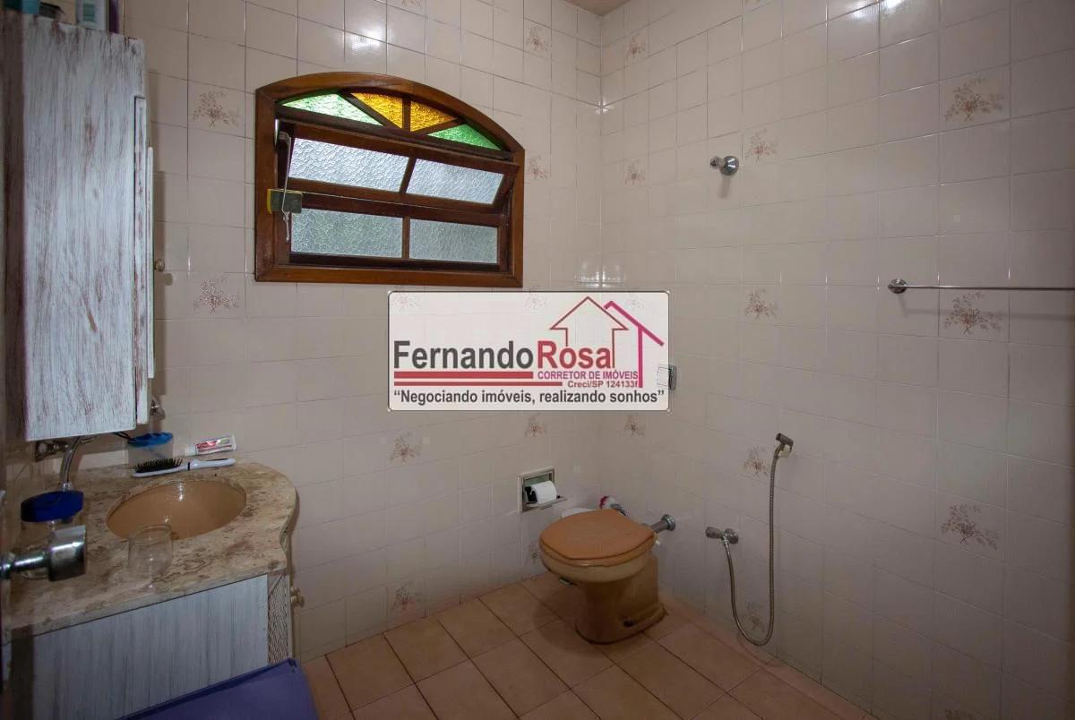 Casa para alugar com 3 quartos, 600m² - Foto 43