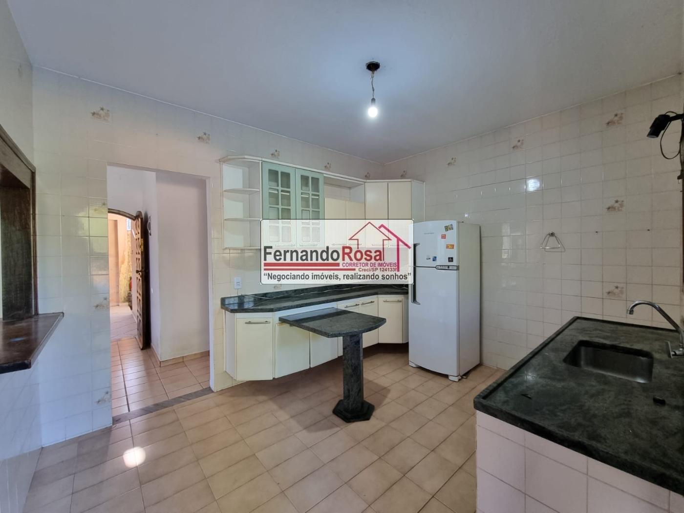 Casa para alugar com 3 quartos, 600m² - Foto 30