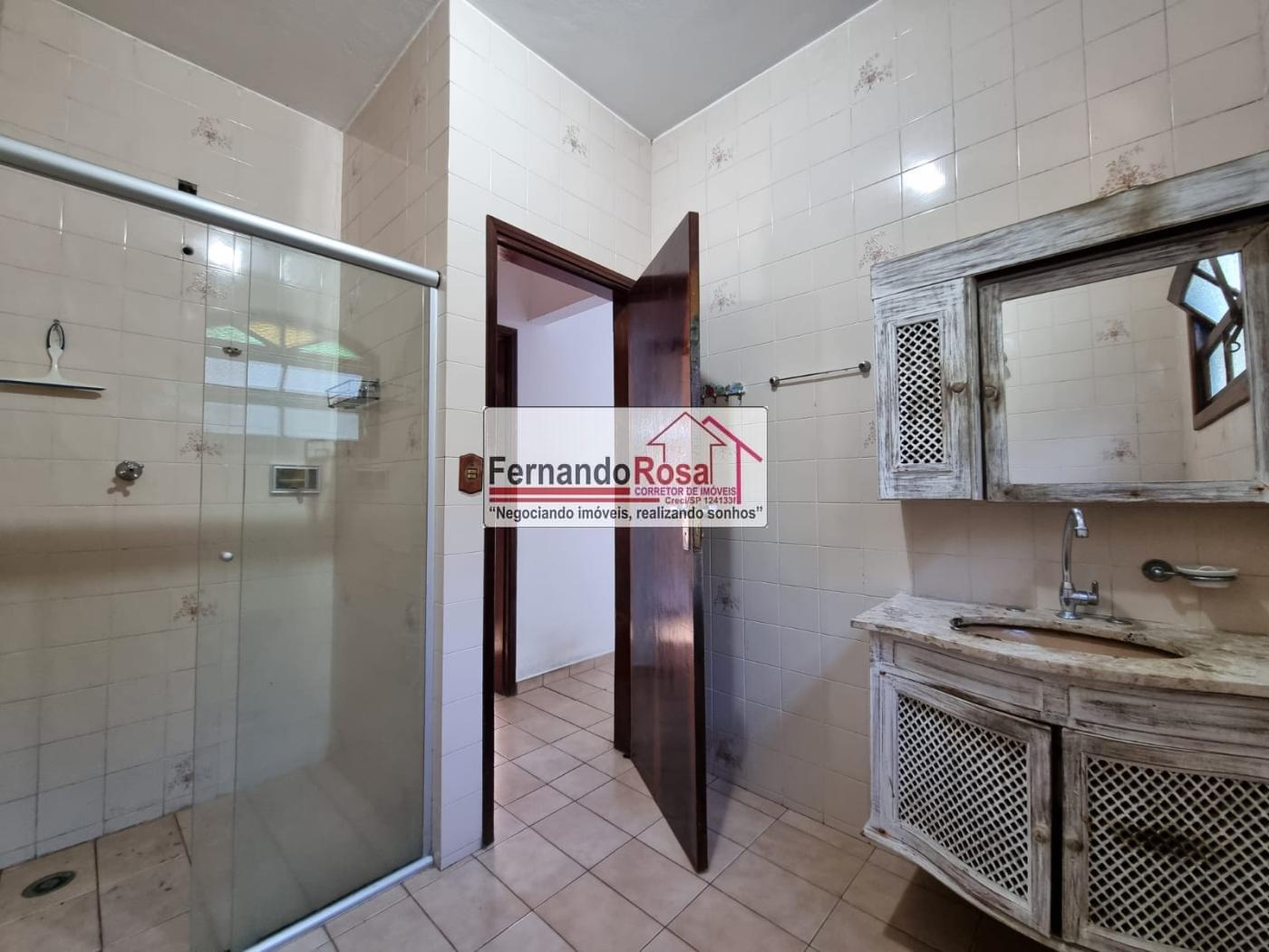 Casa para alugar com 3 quartos, 600m² - Foto 47