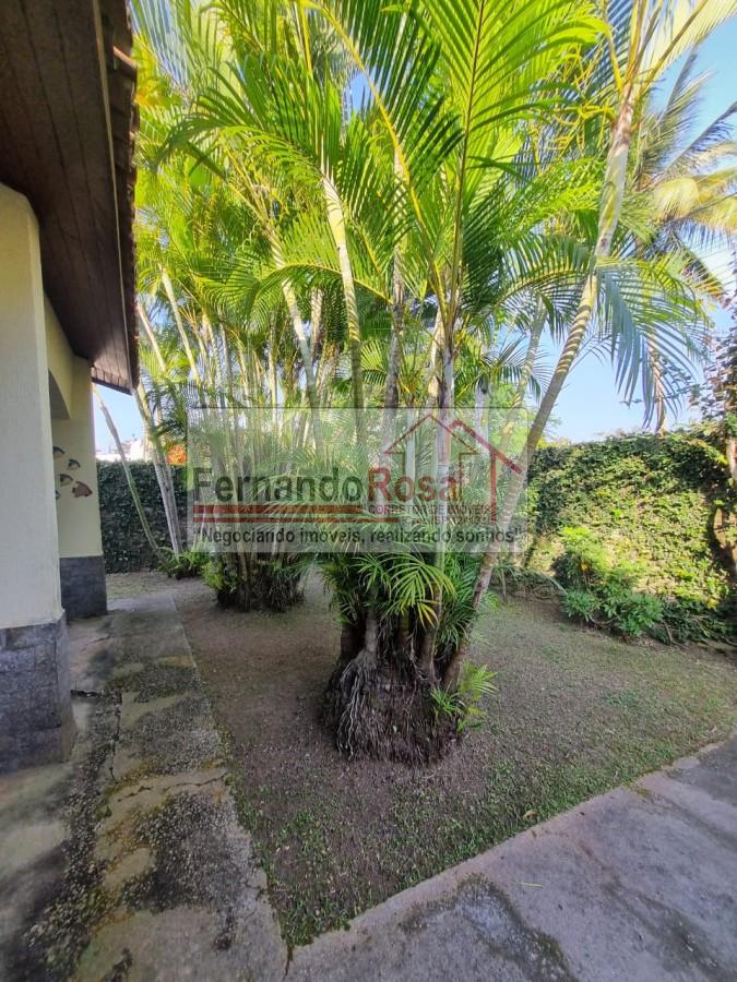 Casa à venda com 5 quartos, 257m² - Foto 1
