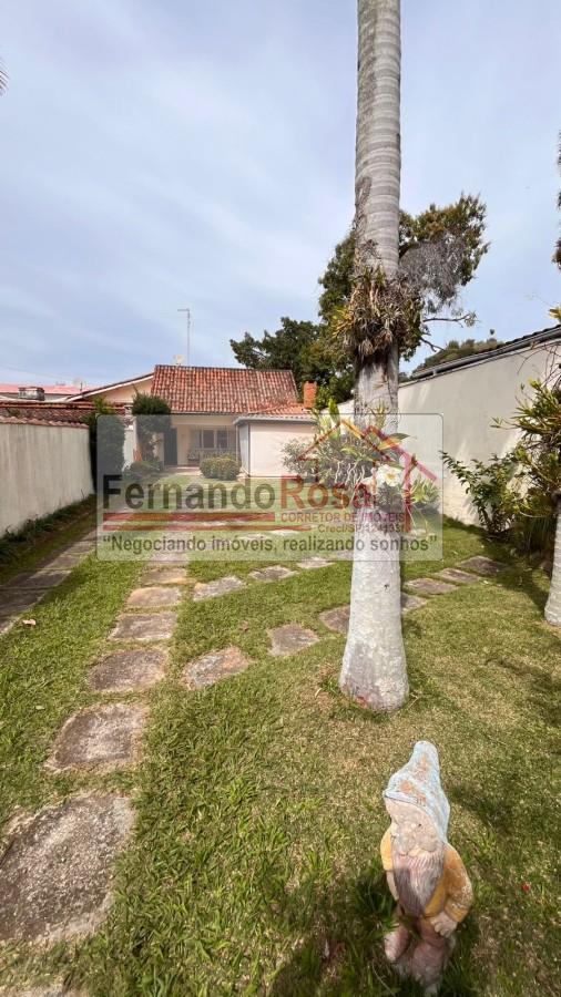 Casa à venda com 3 quartos, 187m² - Foto 1