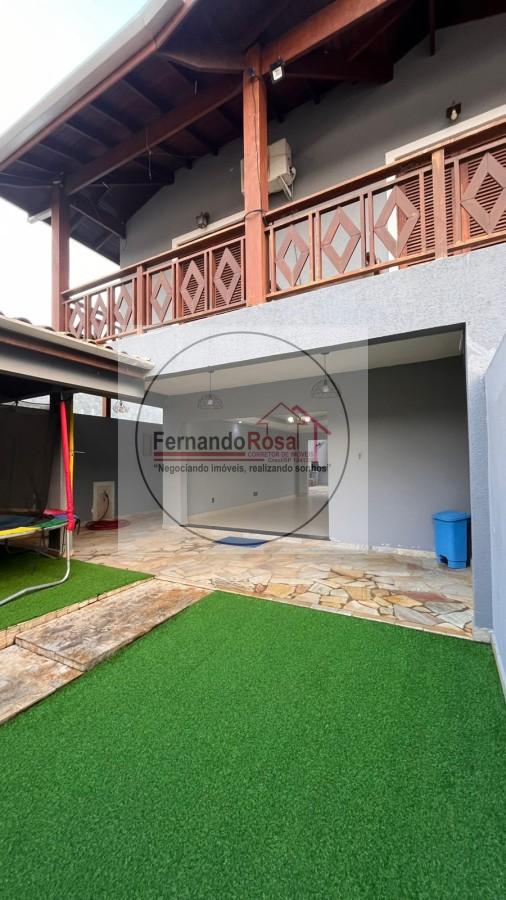 Casa à venda com 3 quartos, 220m² - Foto 4