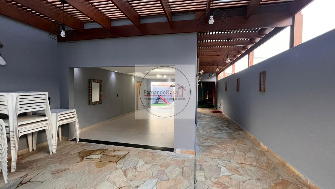 Casa à venda com 3 quartos, 220m² - Foto 8