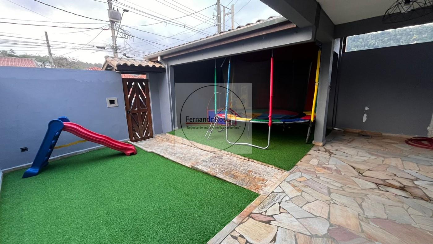 Casa à venda com 3 quartos, 220m² - Foto 5