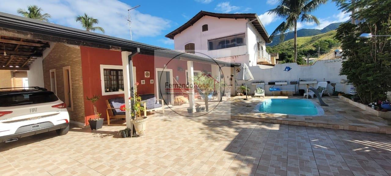 Casa, 5 quartos, 168 m² - Foto 1