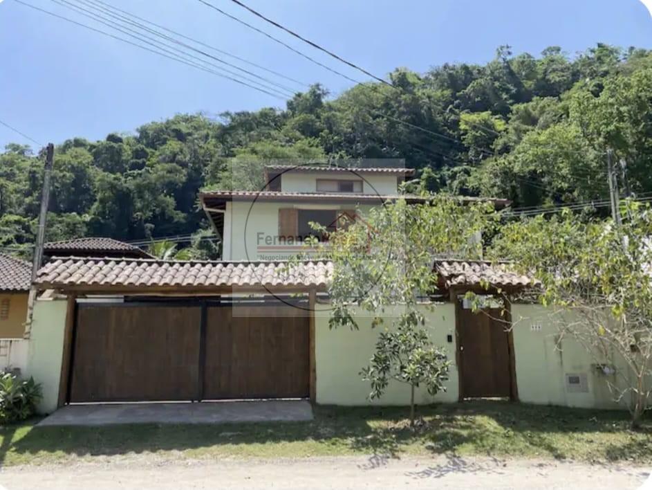 Sobrado, 3 quartos, 241 m² - Foto 1