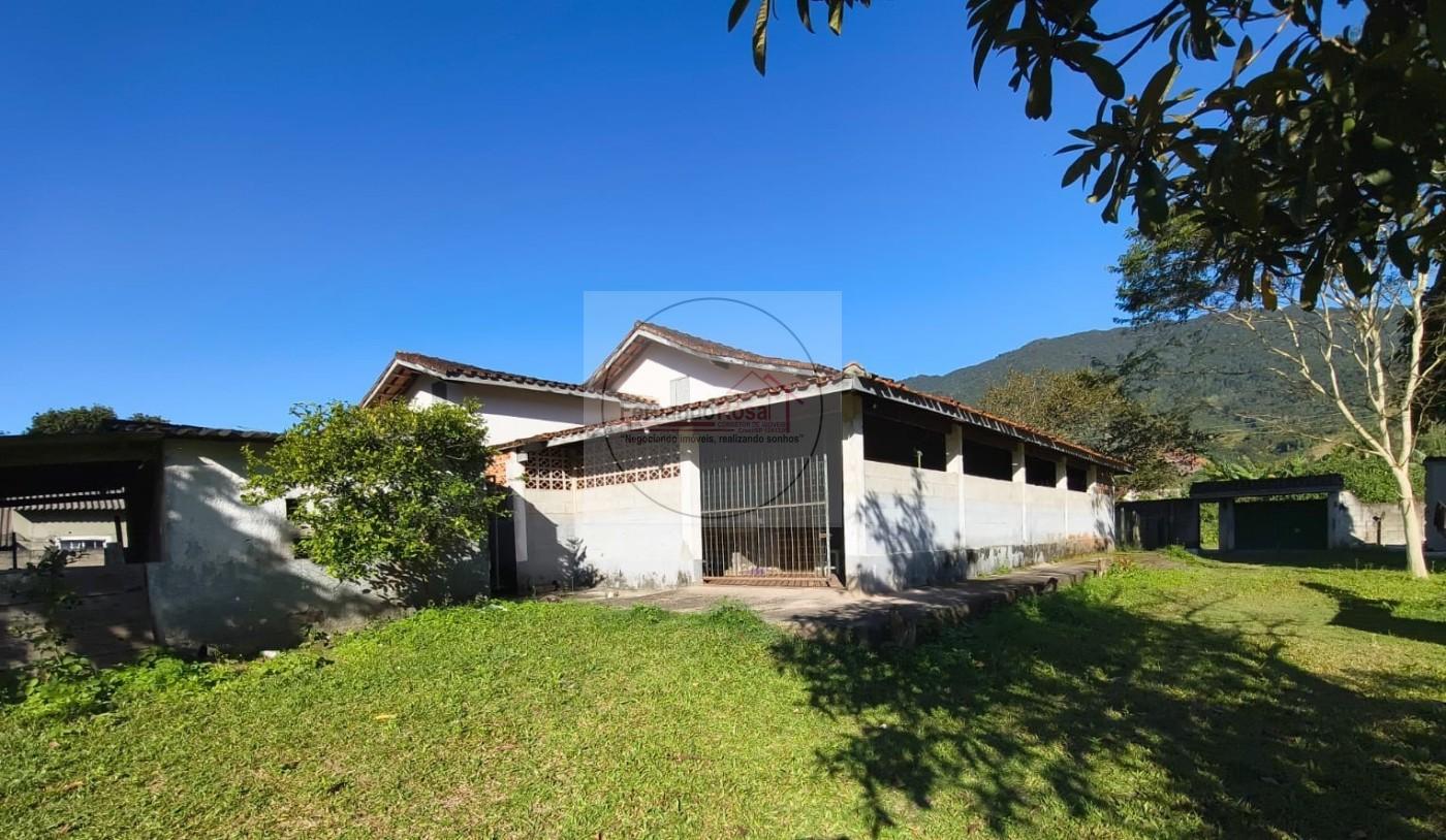 Casa, 2 quartos, 235 m² - Foto 1