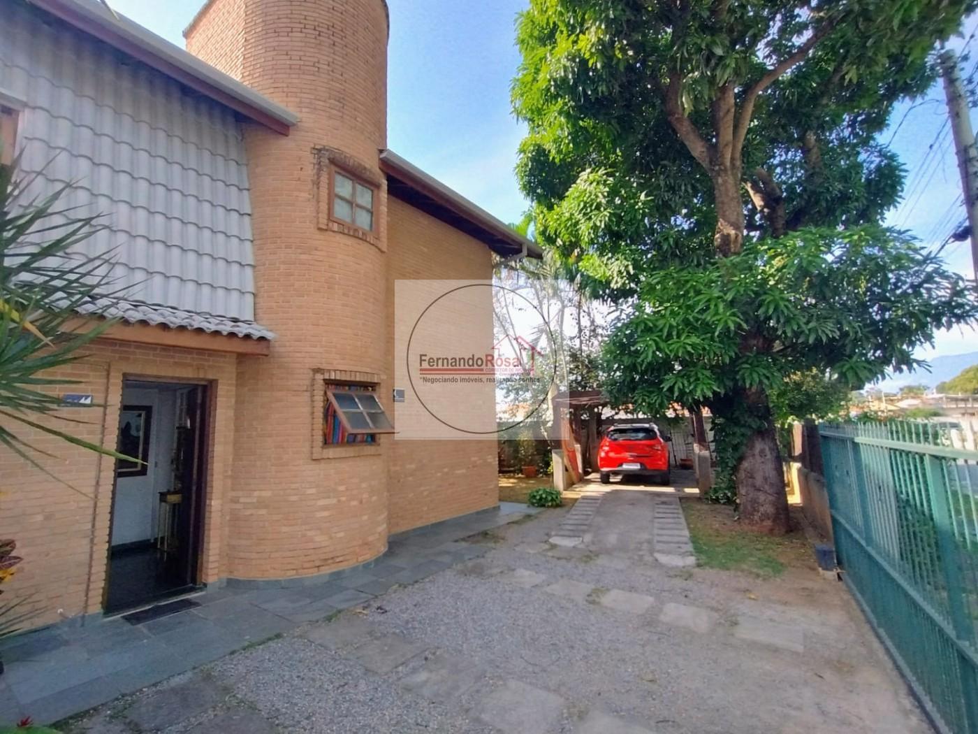 Casa, 5 quartos, 216 m² - Foto 4