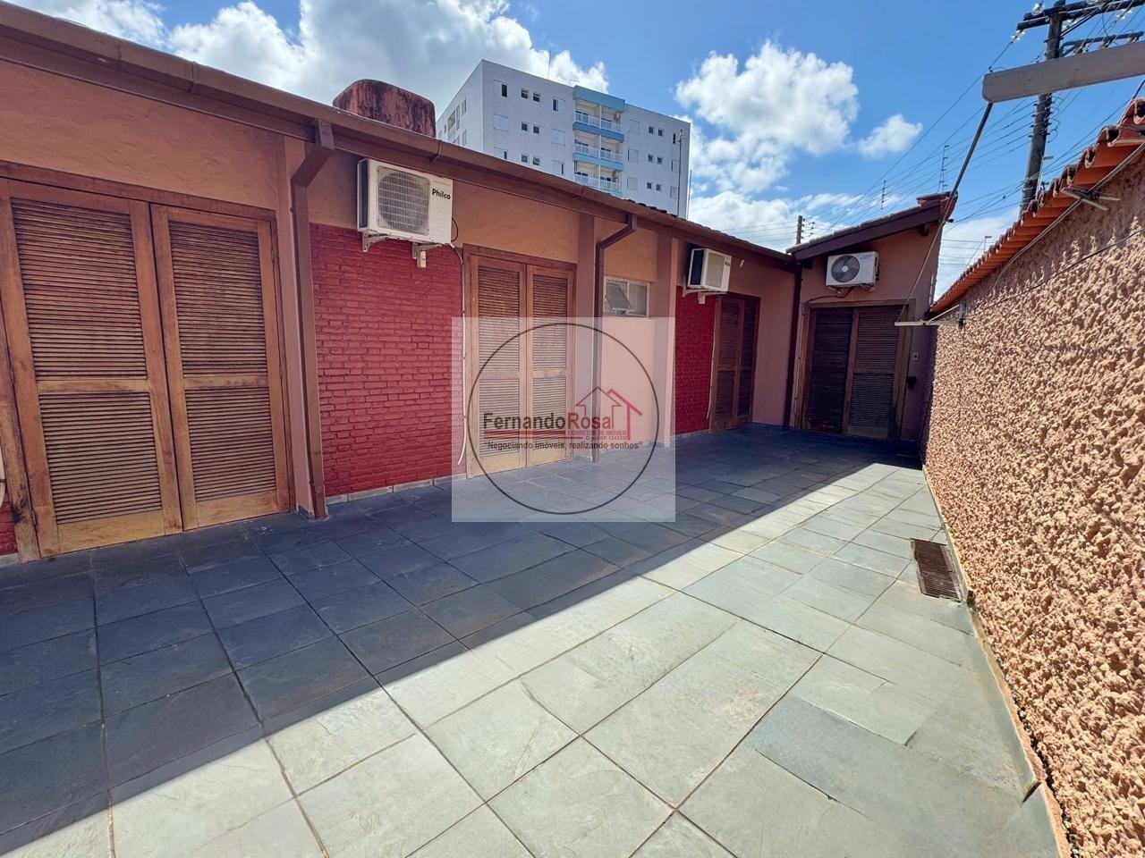Casa, 4 quartos, 249 m² - Foto 2